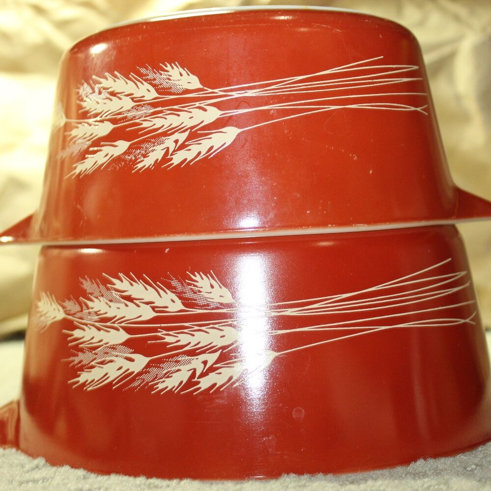 Set of 2 Vintage Pyrex Red Autumn Harvest Casserole Dishes 474-B 1.5, 473-B 1